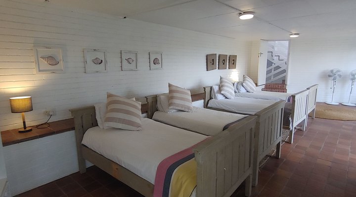 Hidden Heights Beach House, 25 Magai Drive