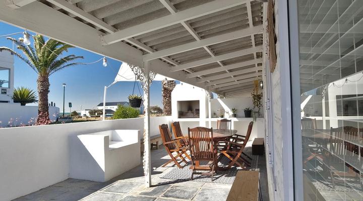 Sun Kiss Beach Cottage