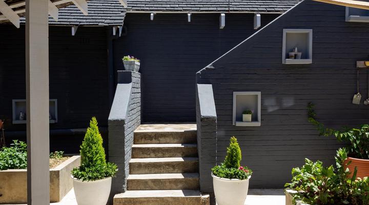 Treehouse on Maple B&B