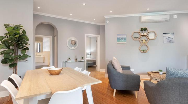 Warwick Mansions Apartment 2