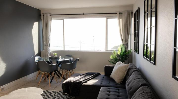 Romilly 32 Beachfront