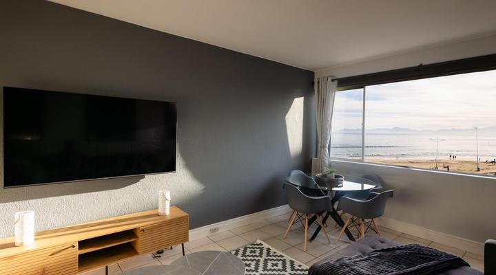 Romilly 32 Beachfront