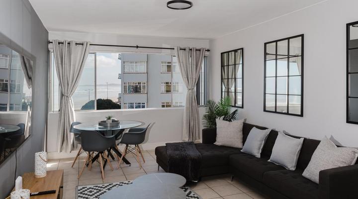 Romilly 32 Beachfront