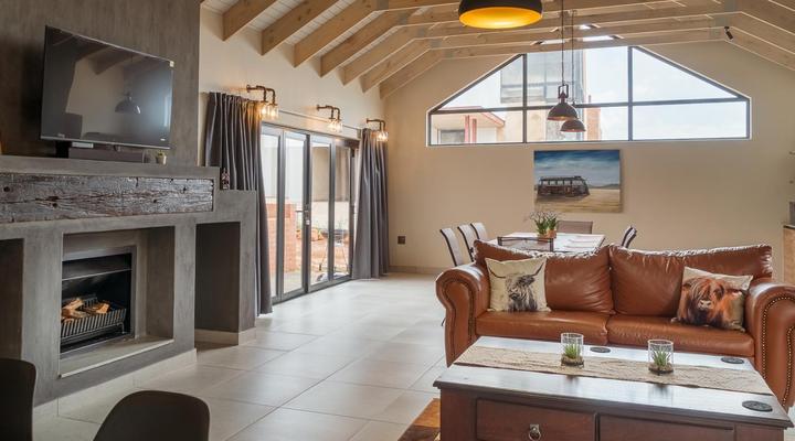 Highland Gate by Cloete's Nest