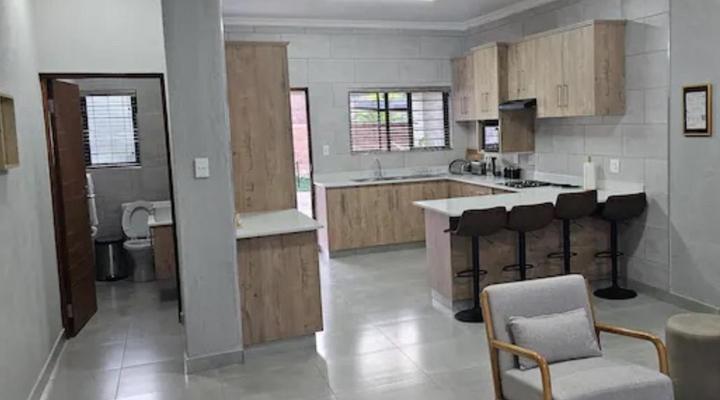 Vaendzi Lodge (self-catering)