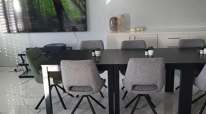 Lagoon Shoreline Penthouse