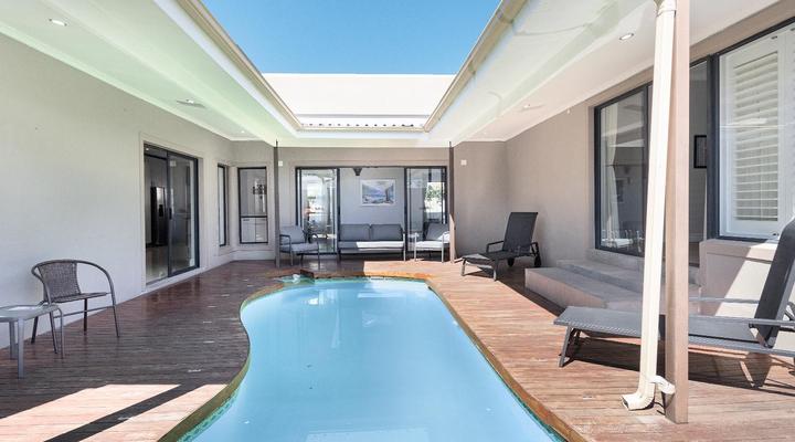 Villa Balmoral 14 by HostAgents