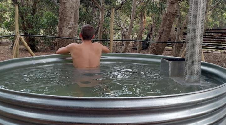 11 Mountain Stream Hot Tub Accommodation