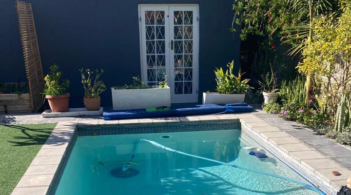 Tranquil Garden Cottage