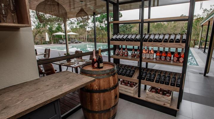 Bush Baby Valley Lodge