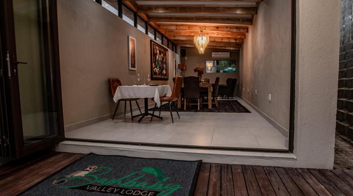 Bush Baby Valley Lodge