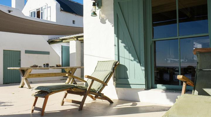 Skuurtjies – Beach Front Holiday