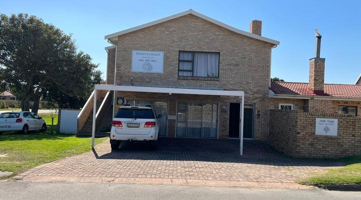 Albatross Beach Guest House - Barbier's Bliss