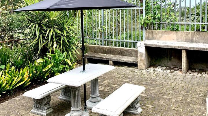 96 Meent Guest House