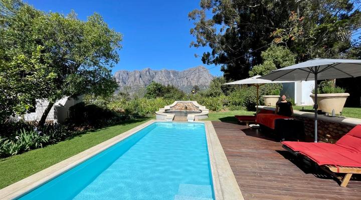 Banhoek Corner Guesthouse