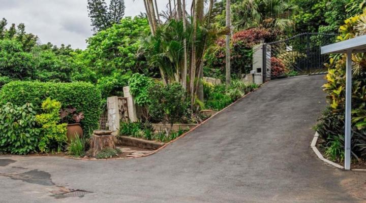 The Tropical Hut Lodges