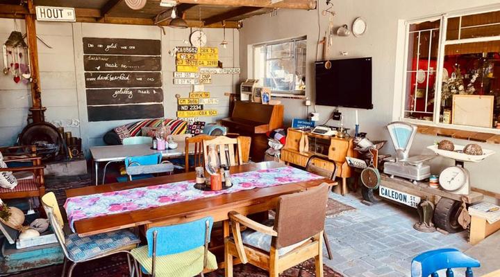 Suzie's Coffee Shop Bed & Breakfast