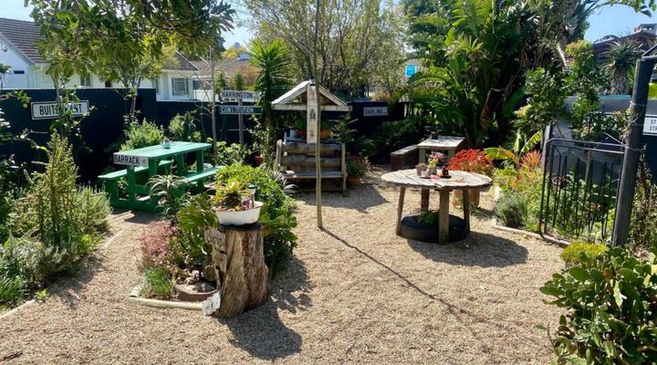 Suzie's Coffee Shop Bed & Breakfast