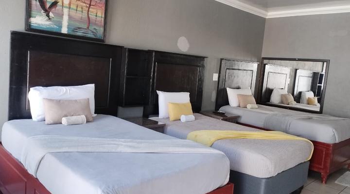 Kgakgamela Road Lodge