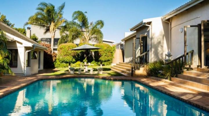 Eden Road Guest Suites