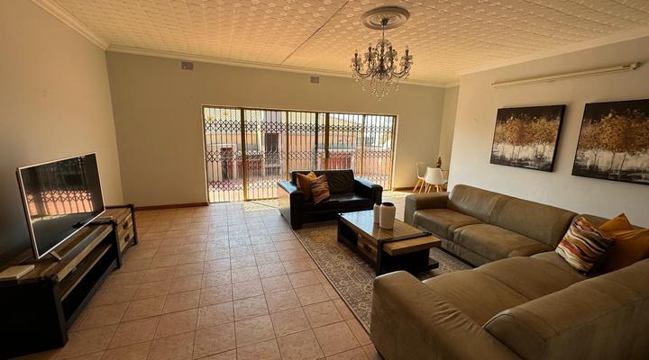 Leas Furnished Apartments - Waterkloof