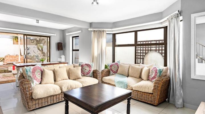 Weaver Manor On Calypso