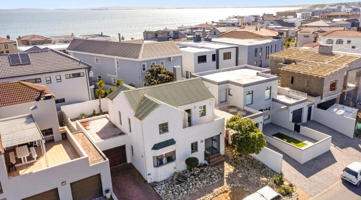 Weaver Manor On Calypso