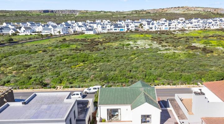 Weaver Manor On Calypso