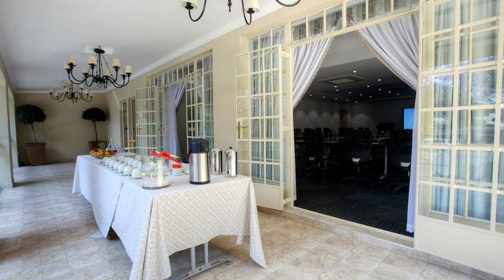 10 2nd Avenue Houghton Estate by Dream Resorts