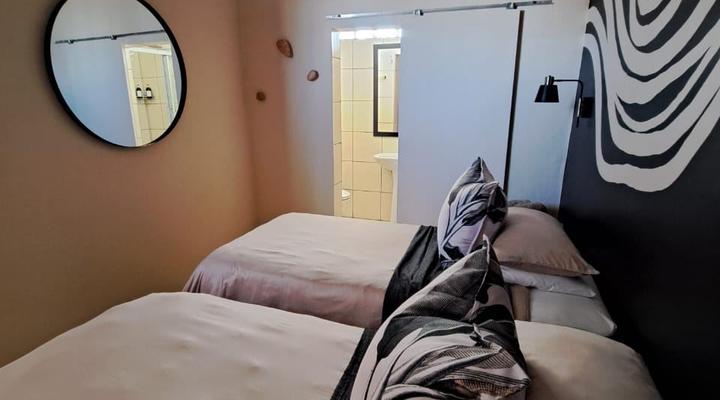 Loeriesfontein Windpomp Gastehuis