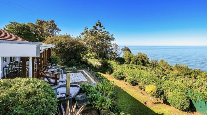 Victoria Bay Holiday Cottage