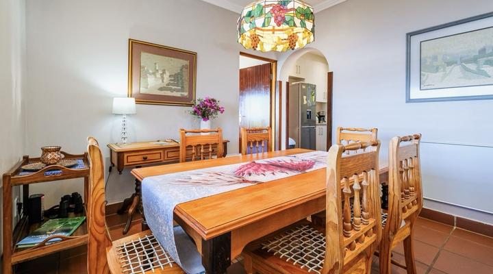 Victoria Bay Holiday Cottage