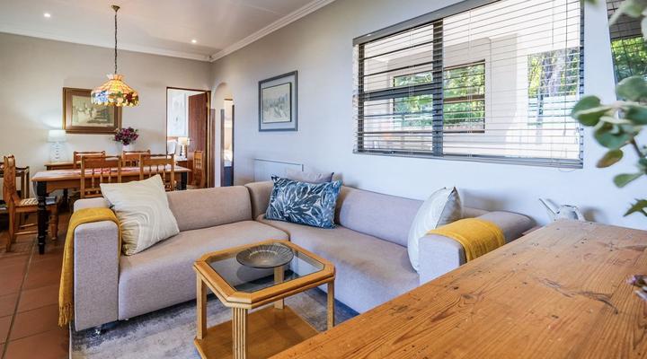 Victoria Bay Holiday Cottage