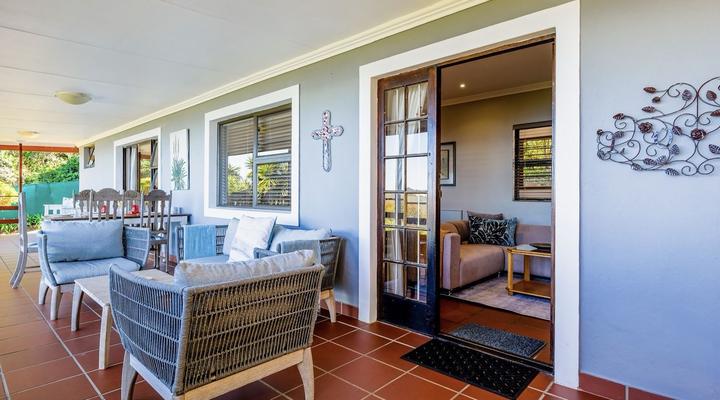 Victoria Bay Holiday Cottage