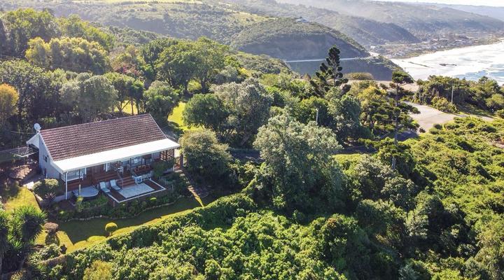 Victoria Bay Holiday Cottage