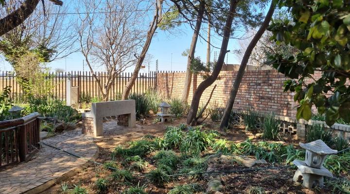 Airport Inn B&B and Emerald Guest House