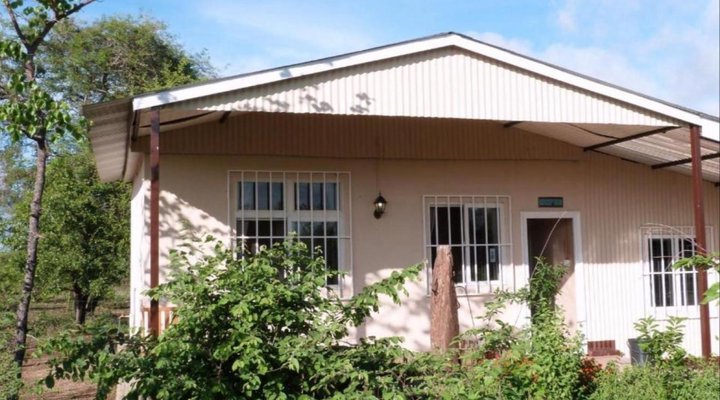 Muchenje Cottages