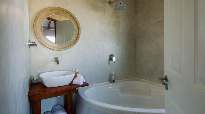 House @ A Hilltop Country Retreat