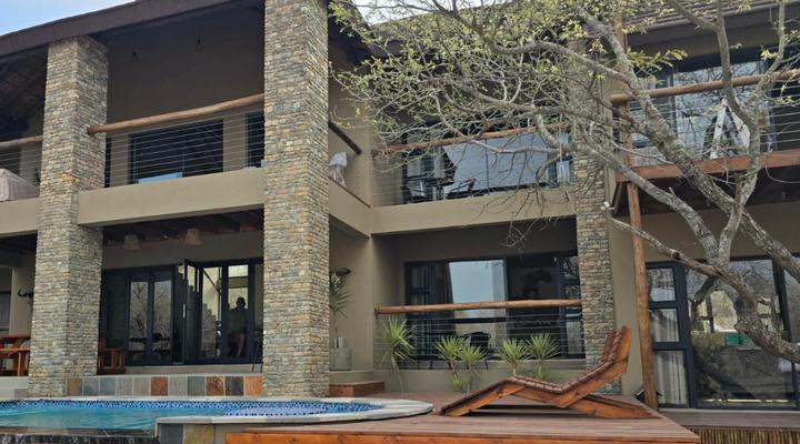 Inkolongwane Bush Lodge