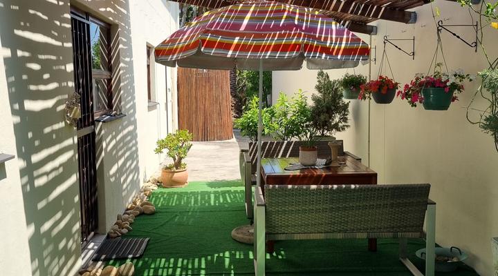 Barlinka lane Flatlet/self-catering