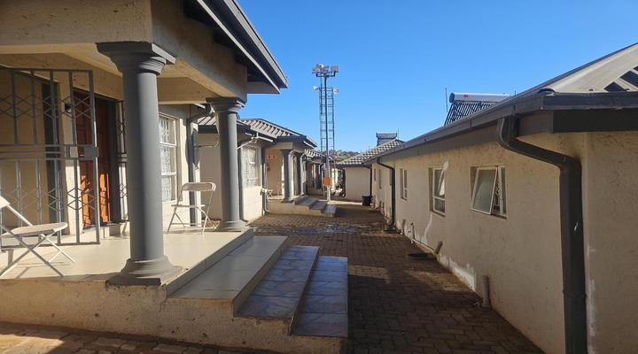 Naledi Lodge and Guesthouse