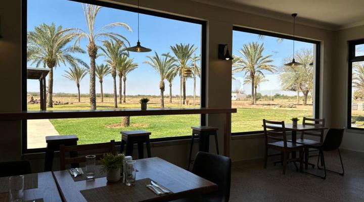 Flying Ostrich Guesthouse & Self-catering