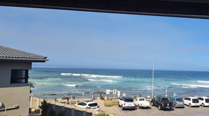 MAKISAKI BEACHFRONT ACCOMODATION