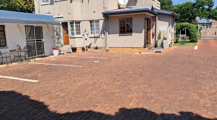 Jakkalsdraai Guesthouse