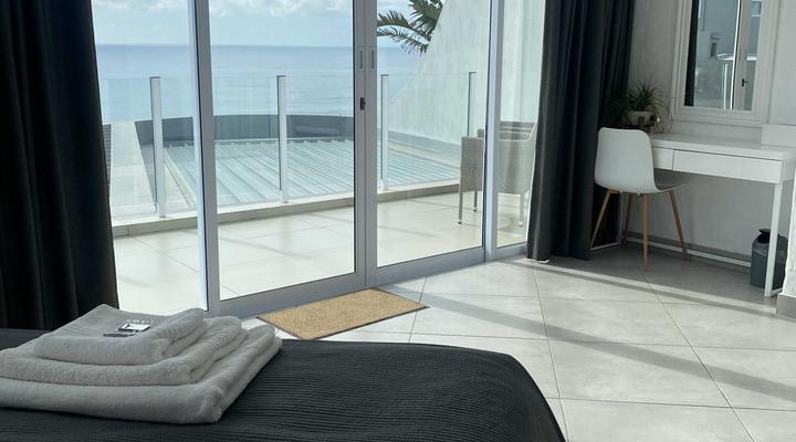 C'est La Vie Beach House