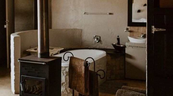 African Leaves Trout Lodge