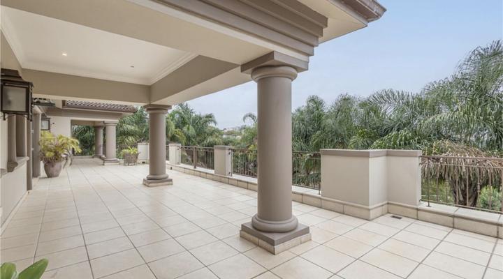 Escape to Byrne Court - La Lucia