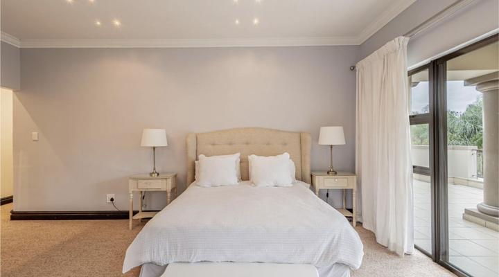 Escape to Byrne Court - La Lucia