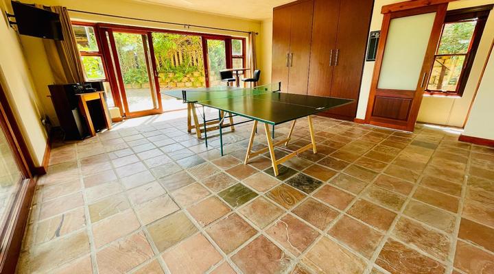 The Riverside Lodge 9