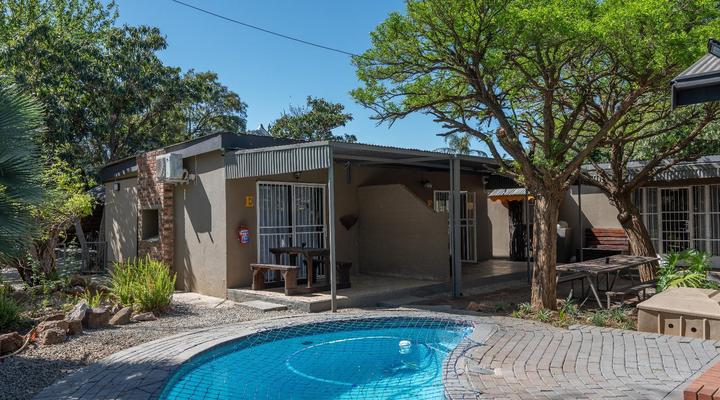 Cosy Cottages Guesthouse